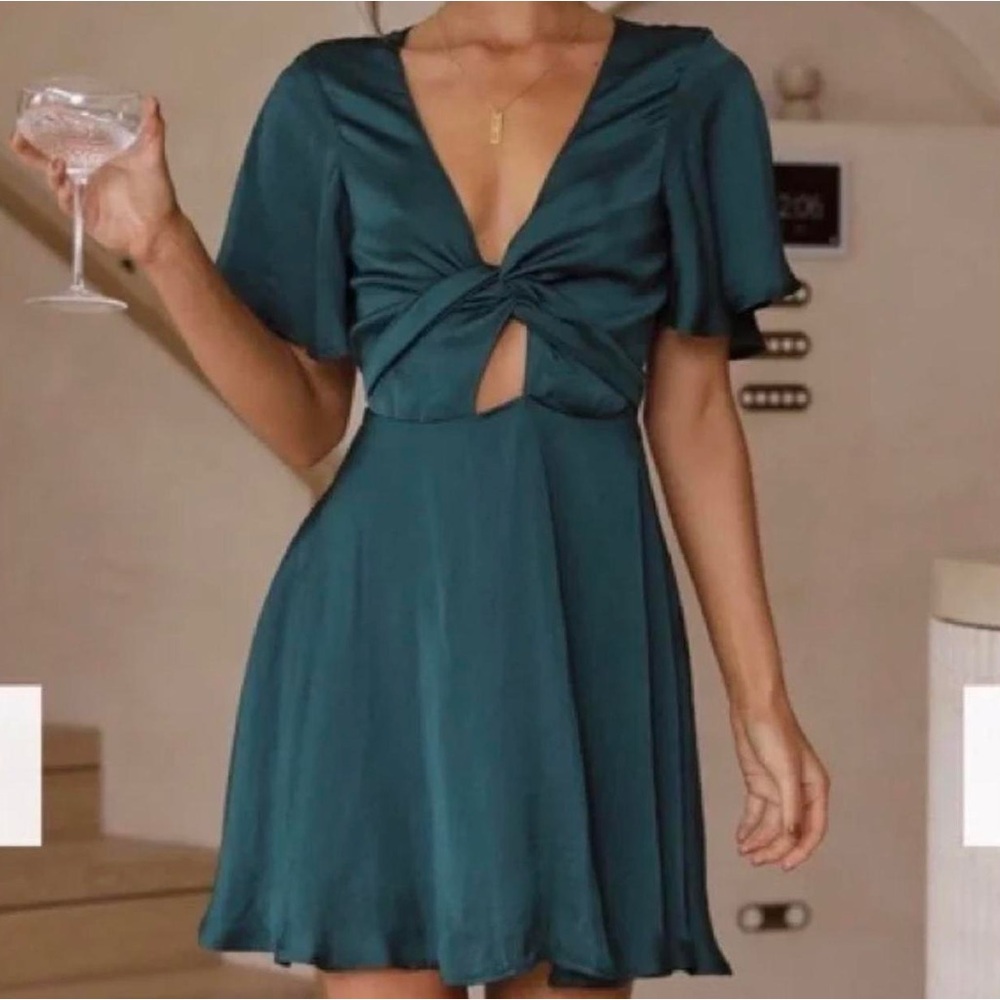 Billy J Front Tie Emerald Green Satin Style Dress NWT